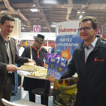 Le fromage AOP Saint-Nectaire partenaire officiel des 15 ans du Parc Vulcania