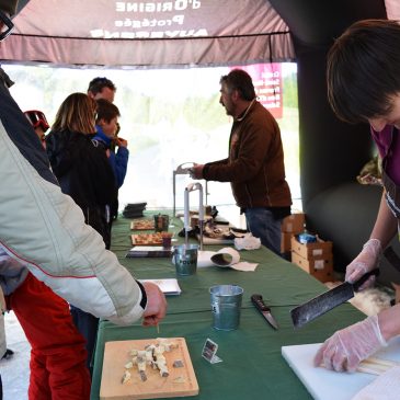 Les Fromages AOP d'Auvergne : Cantal, Saint-Nectaire, Fourme d'Ambert et Bleu d'Auvergne font leur show sur les pistes de ski