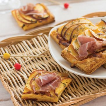 Tartes fines aux nectarines et Saint-Nectaire