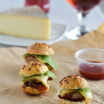 Mini burger au veau et Saint-Nectaire