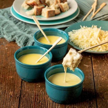 Fondue apéritive au Cantal