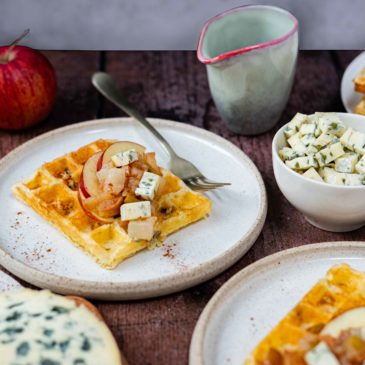 Gaufres de Bruxelles à la Fourme d’Ambert et compotée aux épices